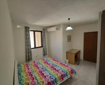 Quarto privado em Triq Dijonissju Famucelli, Msida, imagem 2 de 6