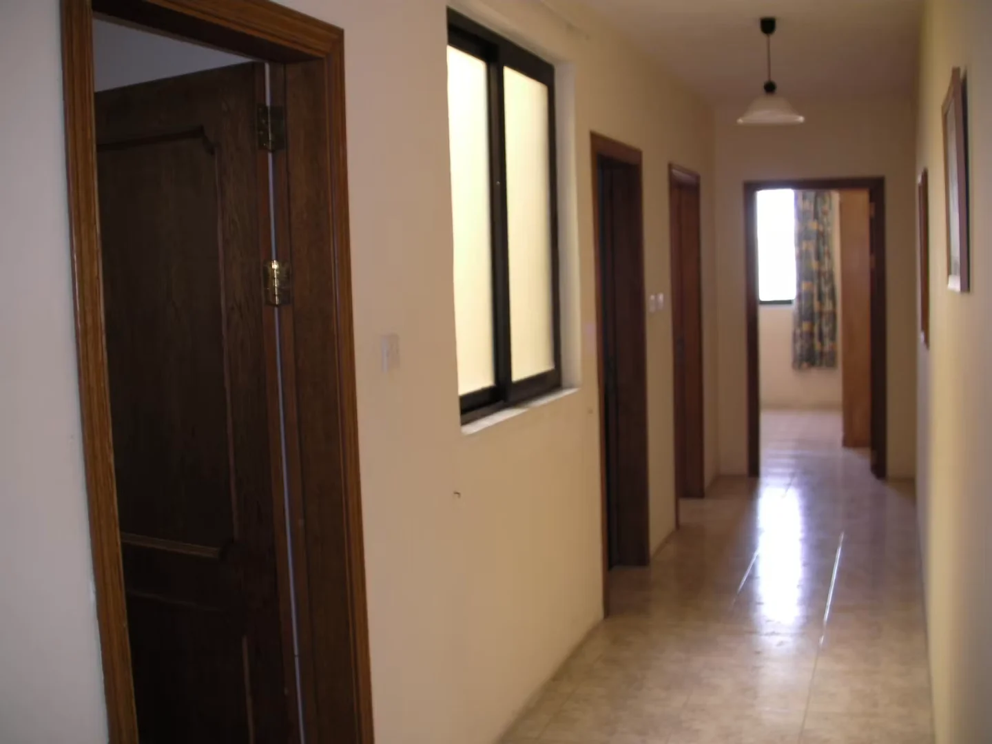  bölgesinde uygun konuma sahip ekonomik öğrenci odası