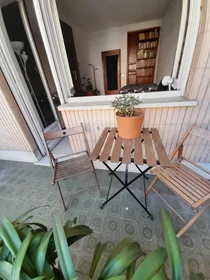 Chambre privée à Via Sant'Agatone Papa, image 6 de 11