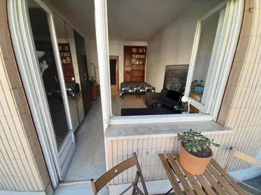 Chambre privée à Via Sant'Agatone Papa, image 7 de 11