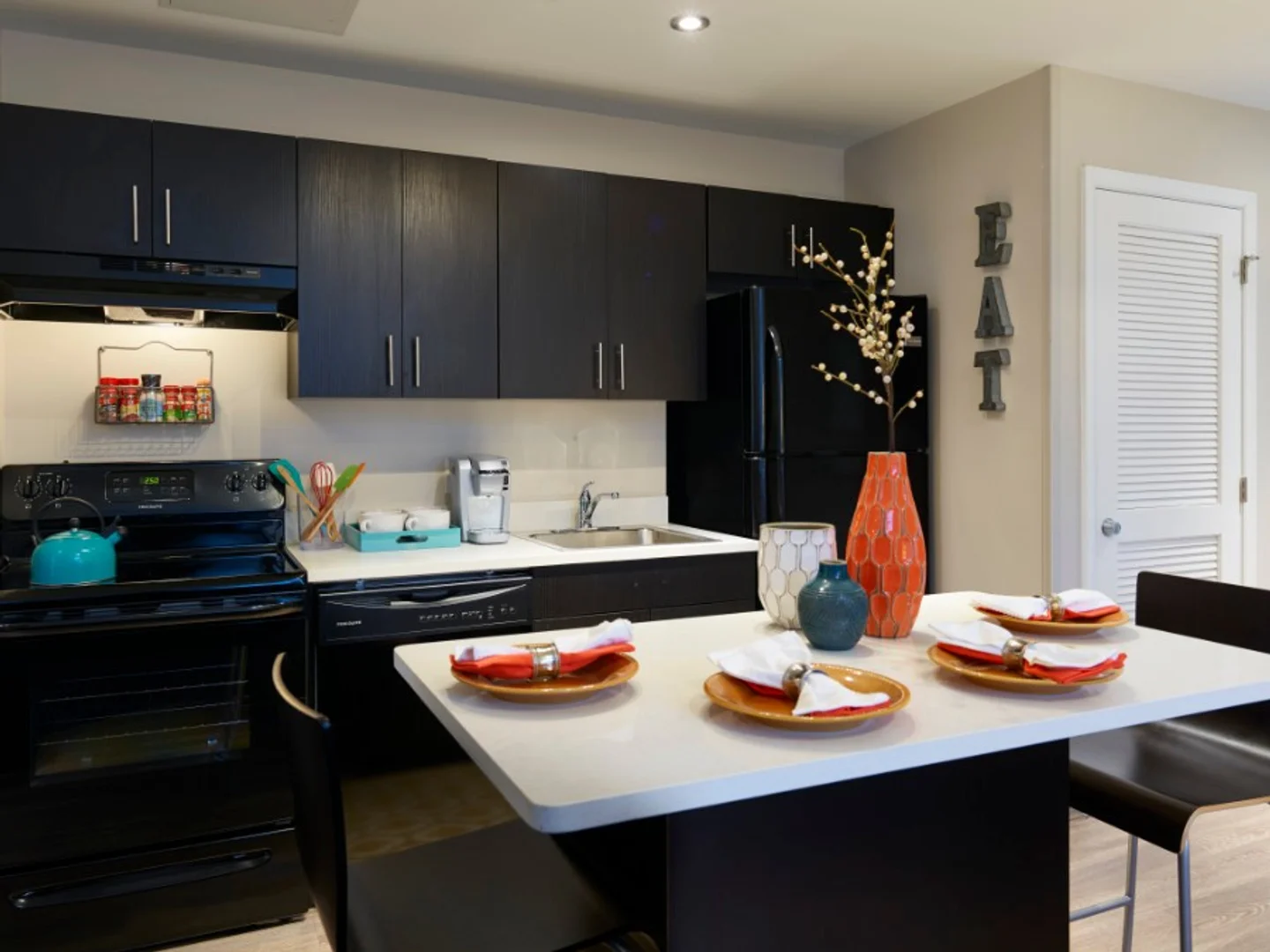 9 E 33rd Street, Baltimore, MD 21218