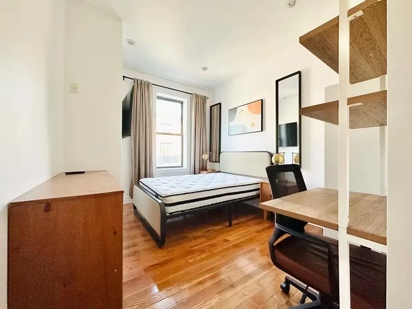 56-54 myrtle Avenue, 1, Bushwick, New York, NY, 11385