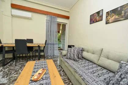 Apartamento inteiro em Efesou, Nea Smyrni, imagem 1 de 10