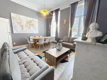 Private room at Rue Jacques de Lalaing, Bruxelles, image 2 of 10