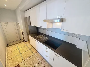 Private room at Rue Jacques de Lalaing, Bruxelles, image 9 of 10