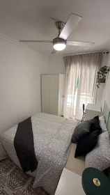 Stanza privata in Calle Poeta Blas de Loma, San Blas-Santo Domingo, immagine 1 di 10