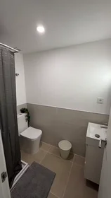 Stanza privata in Calle Poeta Blas de Loma, San Blas-Santo Domingo, immagine 6 di 10
