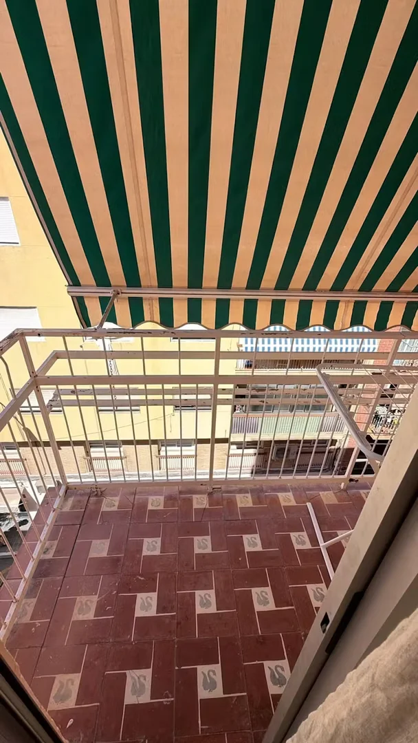 Confortevole e spaziosa stanza per studenti in 