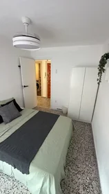 Stanza privata in Calle de Wenceslao Fernández Flórez, San Blas-Santo Domingo, immagine 1 di 9