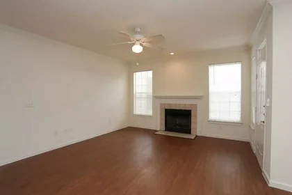 Stanza privata in Huebner Road, immagine 28 di 31