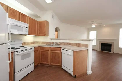 Stanza privata in Huebner Road, immagine 30 di 31