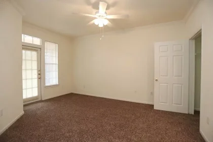 Stanza privata in Huebner Road, immagine 9 di 31