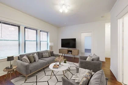 Quarto privado em South Everett Avenue, imagem 13 de 15