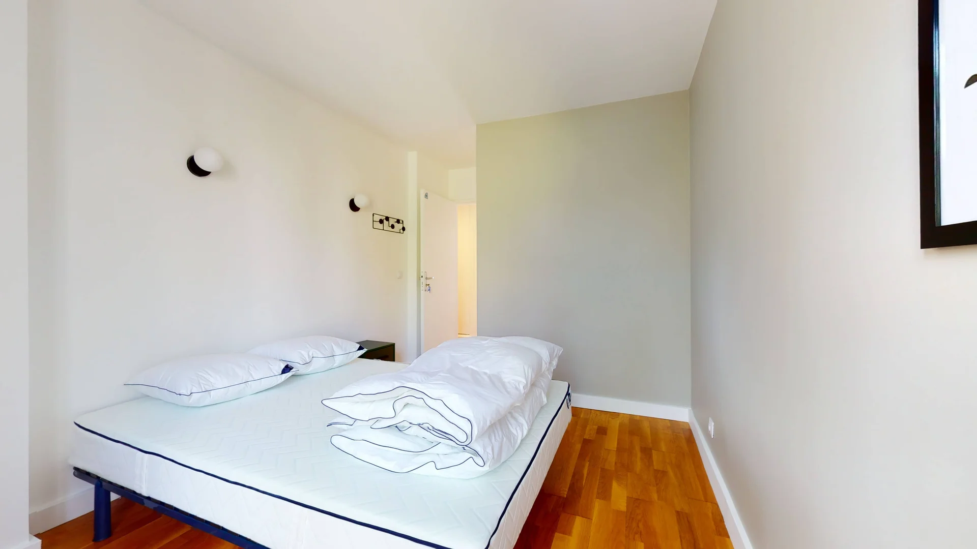 Habitación para estudiantes en  con área de estudio y facilidades compartidas