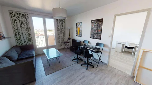 Habitación privada en 5 Bd de Larramet, 31300 Toulouse, France, imagen 13 de 15