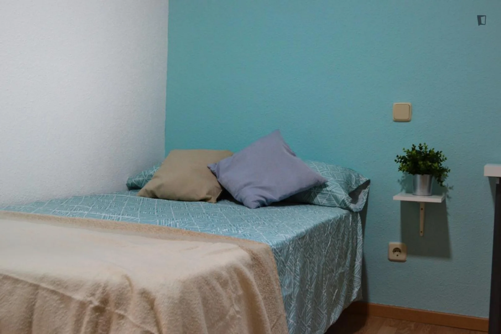 Habitación en apartamento estudiantil en alquiler en , completamente amueblado