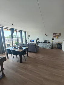 Habitación privada en Elzenhagensingel, imagen 1 de 8