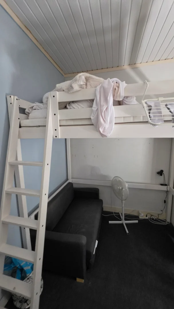 Quarto de estudante económico com localização conveniente em 