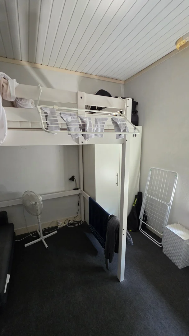 Quarto acolhedor para estudantes disponível em 
