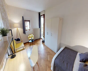 Privatzimmer in der Rue Garibaldi, bild 4 von 13