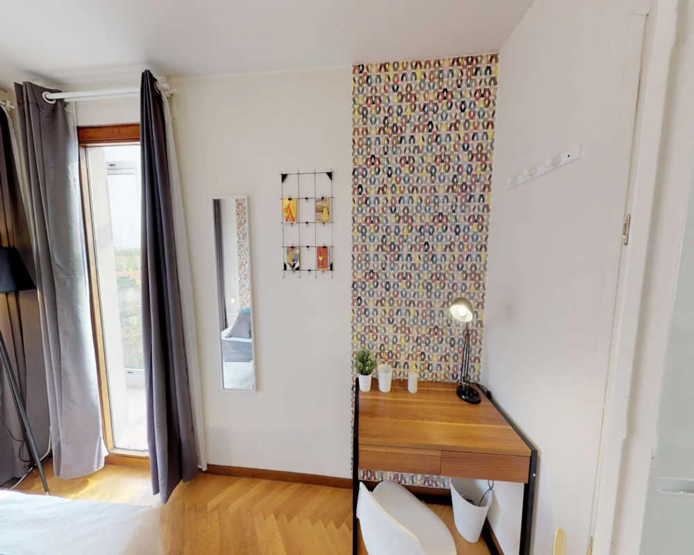 Zimmer in Studentenwohnung in zu vermieten, voll möbliert