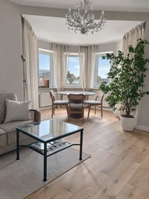 Entire apartment at Schumannstraße, image 8 of 12