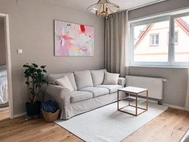 Entire apartment at Neißestraße, image 2 of 16