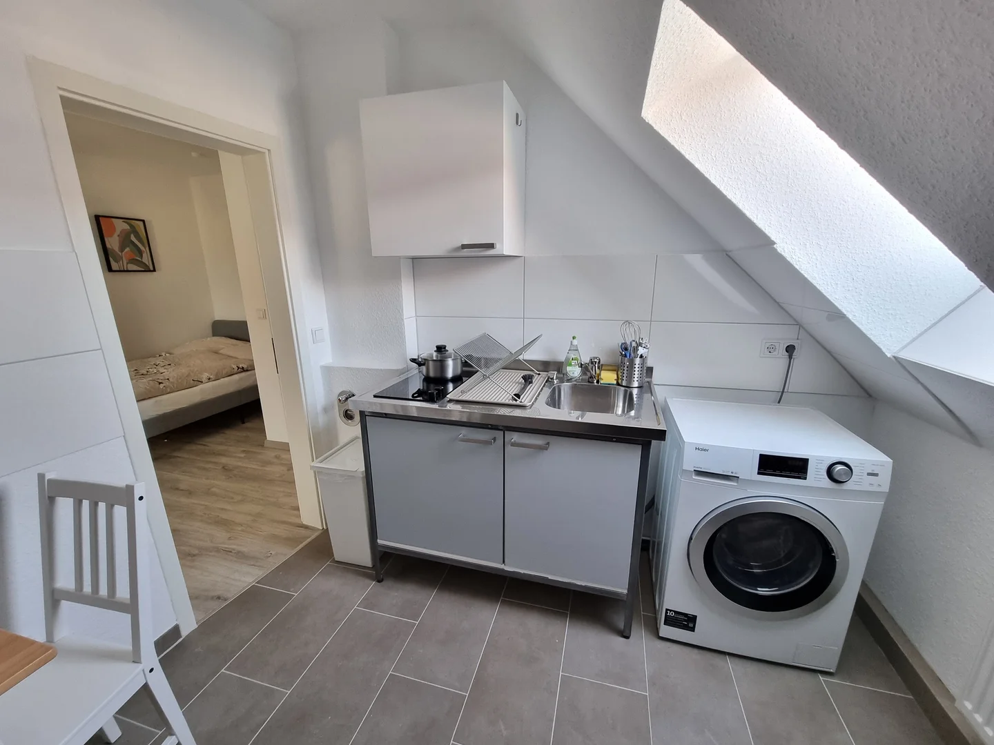 Economical student room with convenient location in 