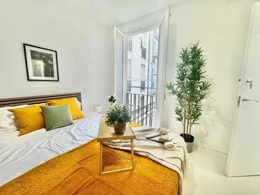 Privatzimmer in der Calle de Francisco Ricci, Chamberí, bild 1 von 10
