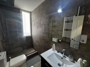 Privatzimmer in der Calle de Francisco Ricci, Chamberí, bild 8 von 10