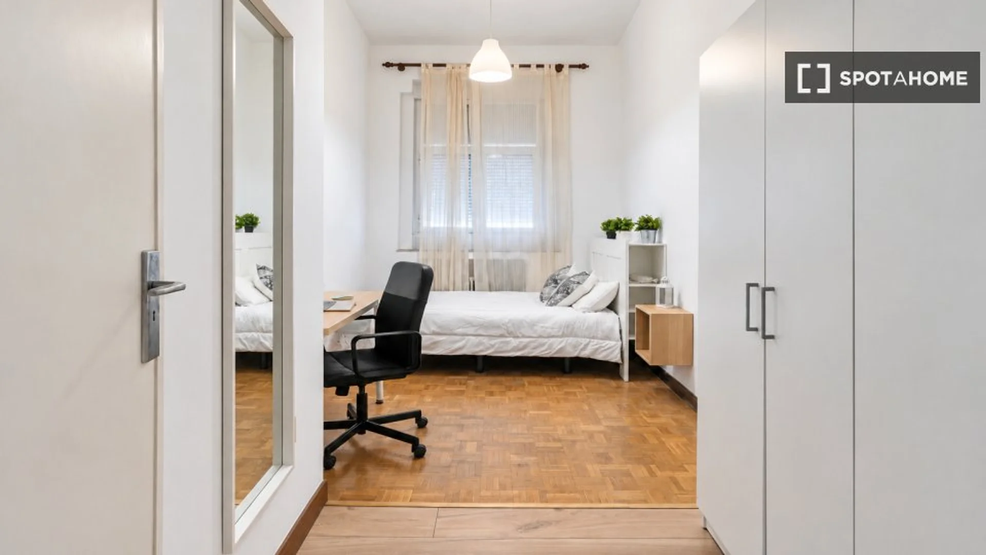 Quarto de estudante funcional perfeito para estudar em 