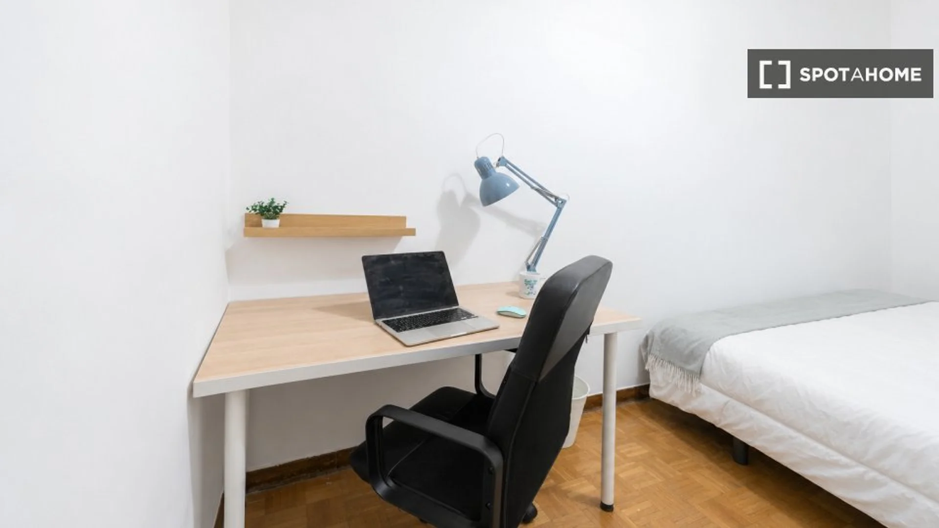 Quarto de estudante funcional perfeito para estudar em 