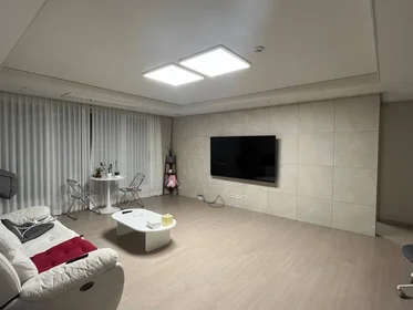 Alquiler de habitación en piso compartido en {area}