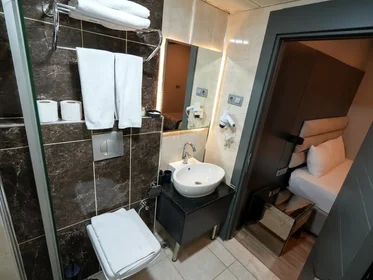 Logement entier à Abide-i Hürriyet Caddesi 139, image 6 de 26