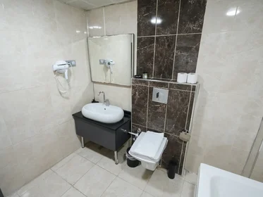 Logement entier à Abide-i Hürriyet Caddesi 139, image 8 de 26