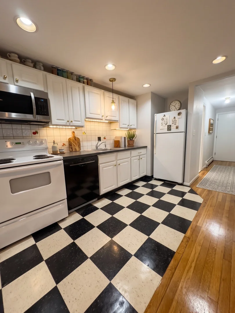 28, Chiswick Rd., Unit B2, Brighton, Boston, MA, 02135