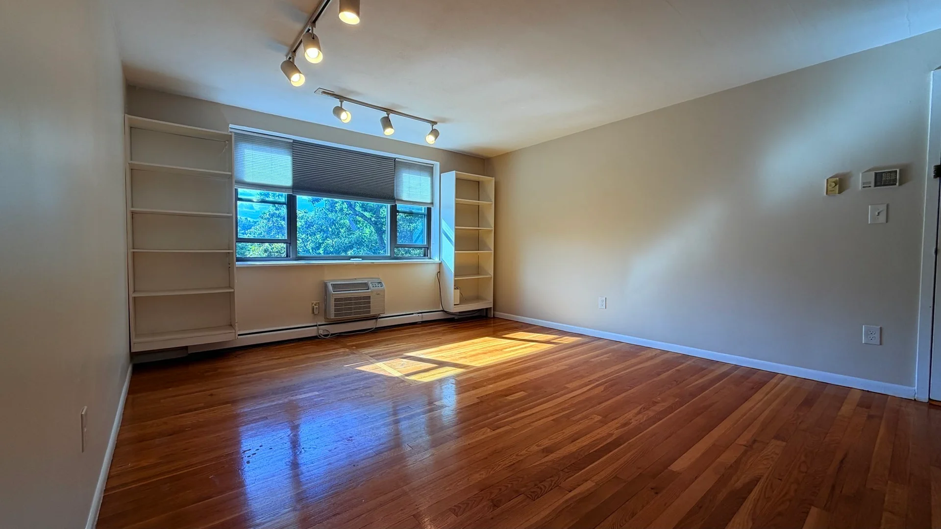 70, Jamaicaway, Unit 13, Jamaica Plain, Boston, MA, 02130