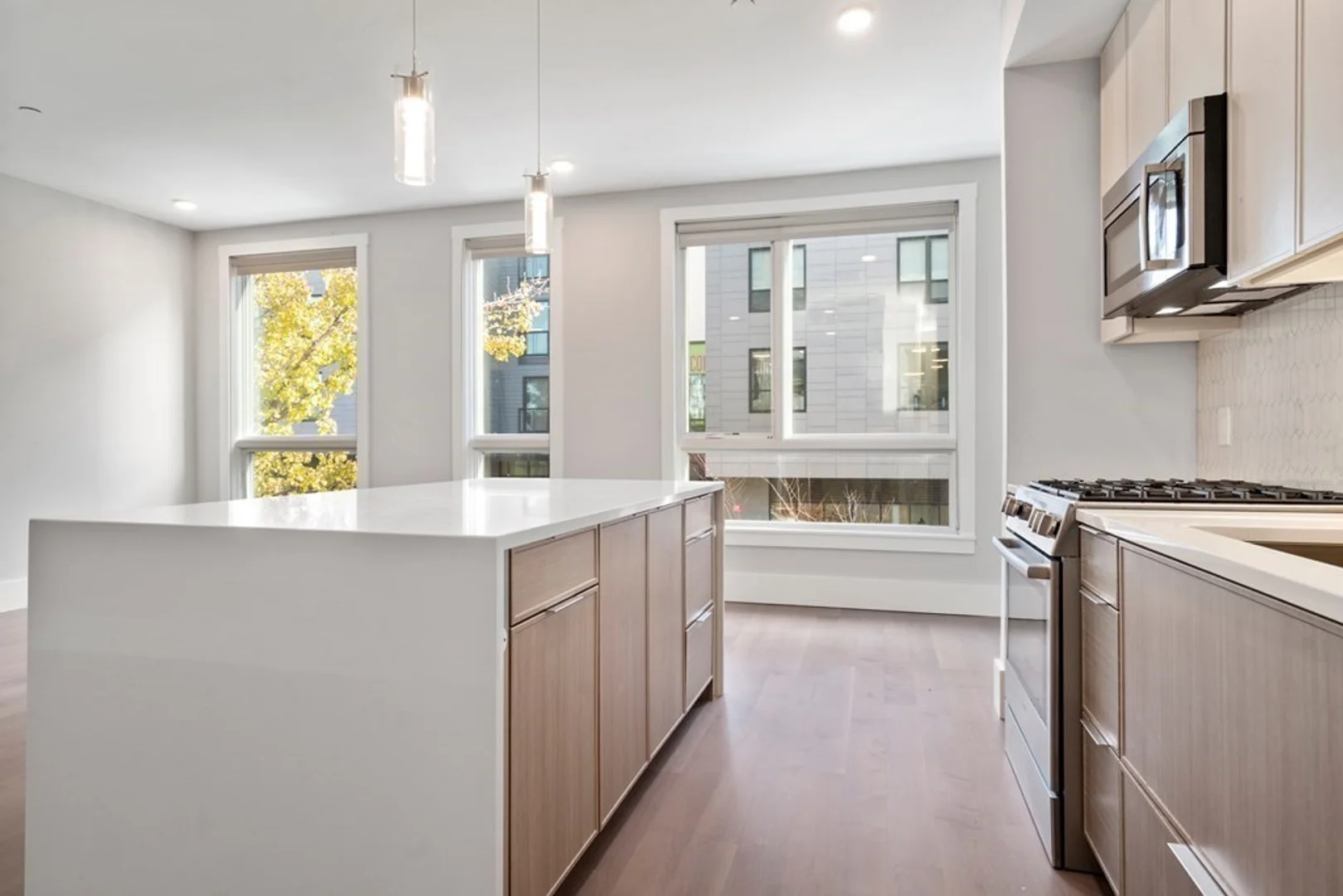 3193, Washington St., Unit 305, Jamaica Plain, Boston, MA, 02130