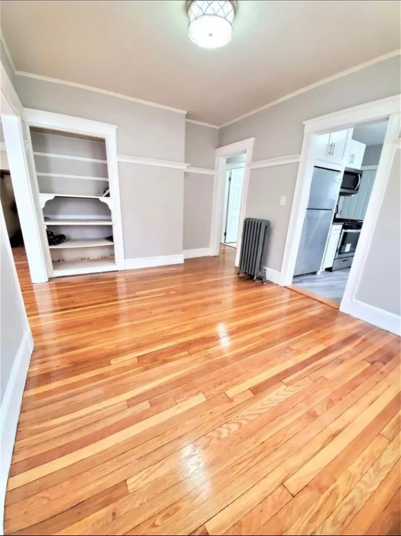 11, Monponset, Unit 1, Hyde Park, Boston, MA, 02136