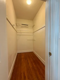 Logement entier en résidence à 327, Columbia St., Unit 2, Wellington, Cambridge, MA, 02141, image 2 de 18