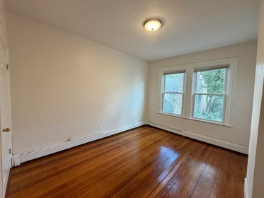 Logement entier en résidence à 327, Columbia St., Unit 2, Wellington, Cambridge, MA, 02141, image 12 de 18