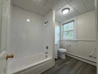 Logement entier en résidence à 327, Columbia St., Unit 2, Wellington, Cambridge, MA, 02141, image 14 de 18