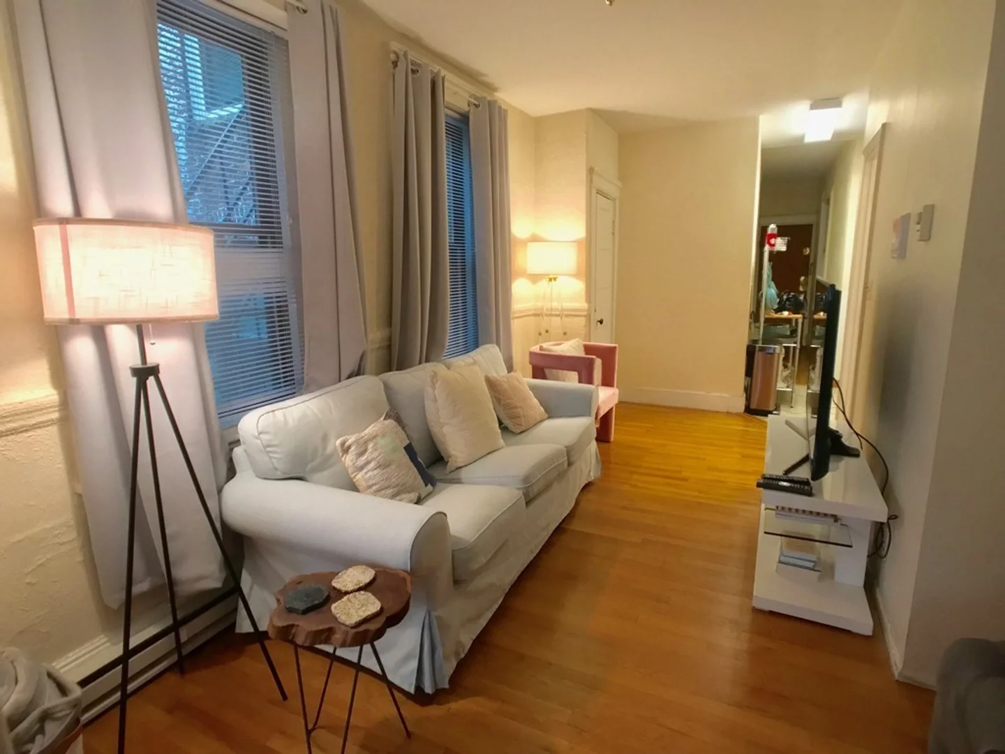 11, Grove St., Unit 4, Beacon Hill, Boston, MA, 02114