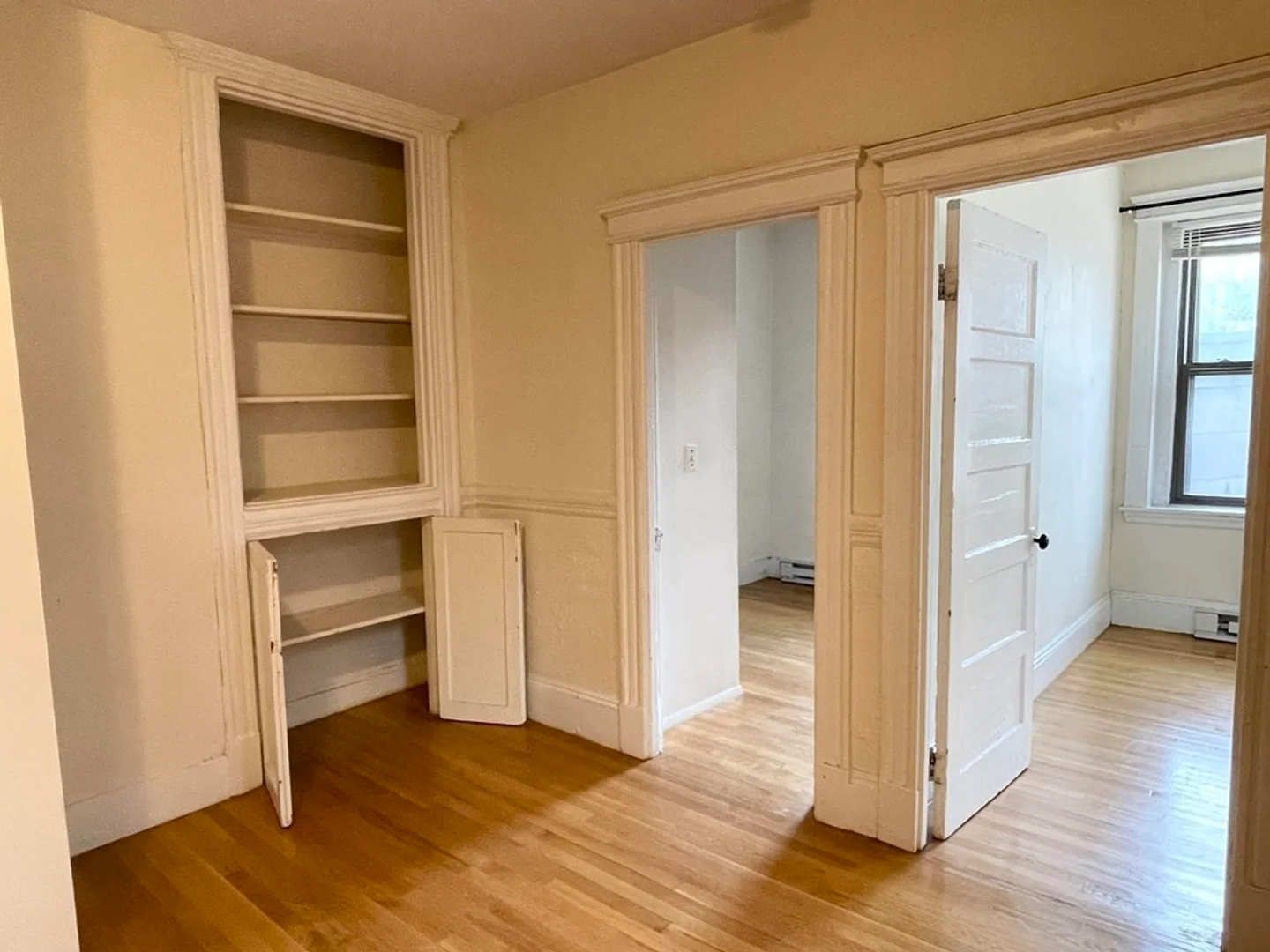 11, Grove St., Unit 4, Beacon Hill, Boston, MA, 02114