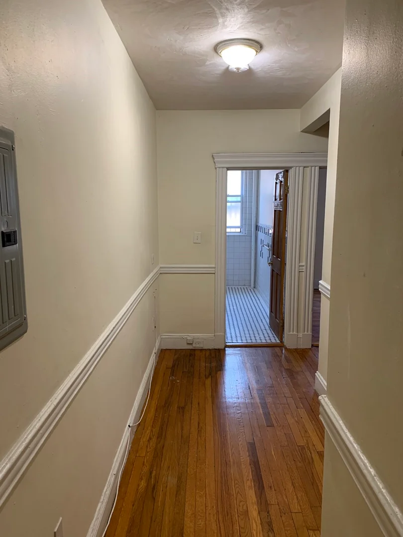 360, Riverway, Unit 6, Mission Hill, Boston, MA, 02115