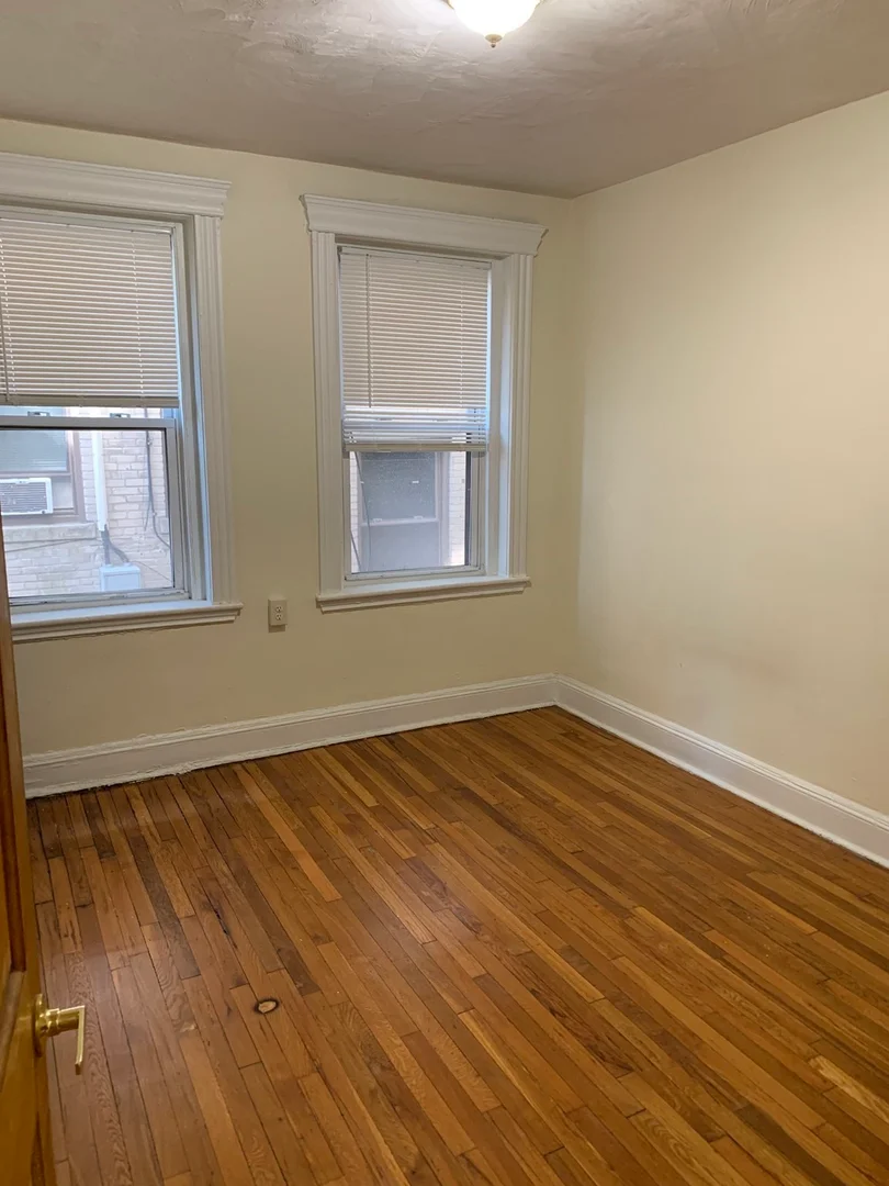 360, Riverway, Unit 6, Mission Hill, Boston, MA, 02115