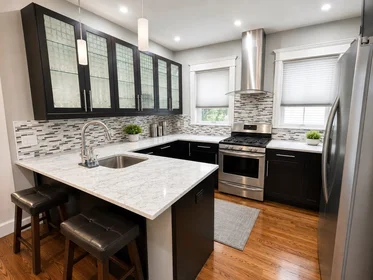 Całe miejsce w rezydencji 22, Santuit St., Unit 2, Dorchester, Boston, MA, 02124, obraz 13 22