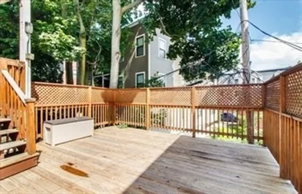 Całe miejsce w rezydencji 22, Santuit St., Unit 2, Dorchester, Boston, MA, 02124, obraz 17 22