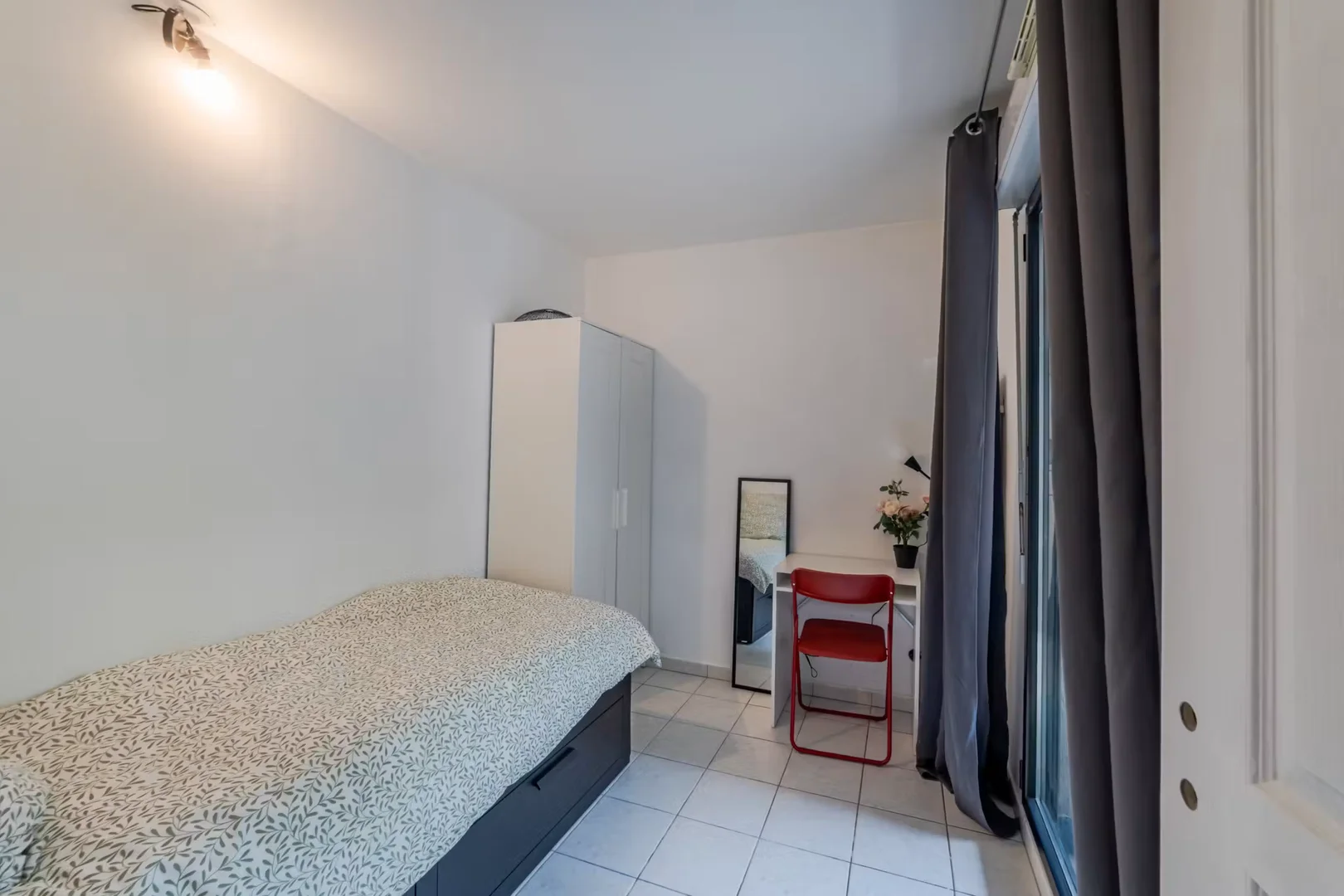 Habitación para estudiantes en  con modernas comodidades