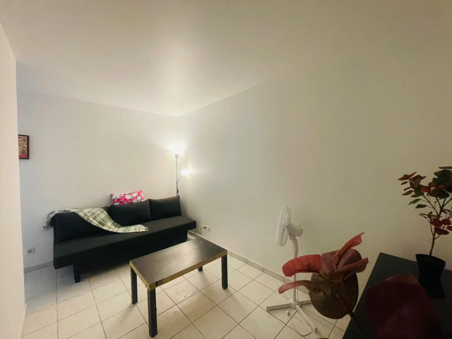 Habitación en apartamento estudiantil en alquiler en , completamente amueblado